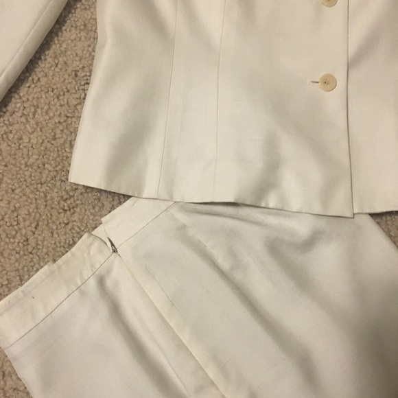 ANN TAYLOR cream colored 2 piece suit - Picture 2 of 5